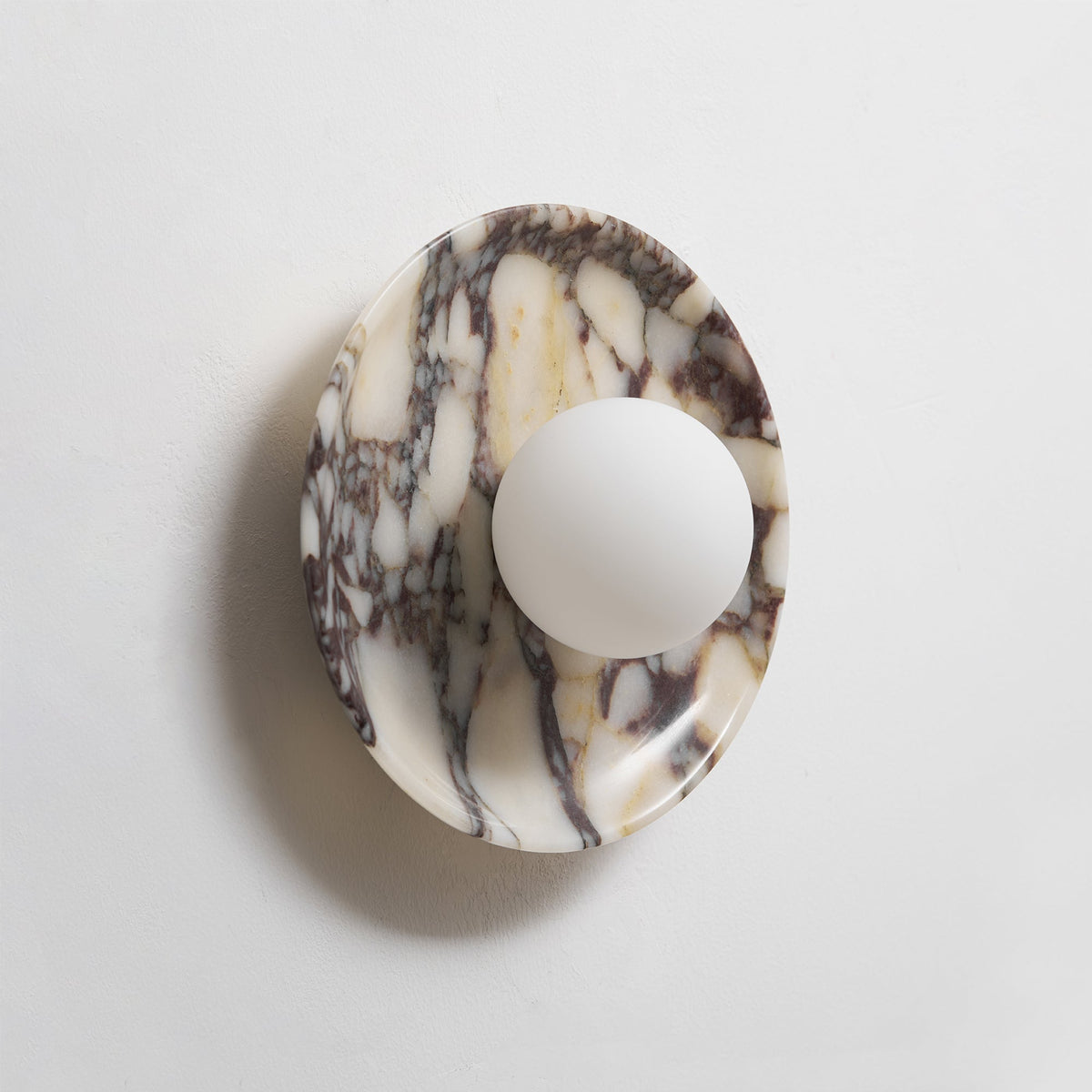 viola-marble-wall-lamp