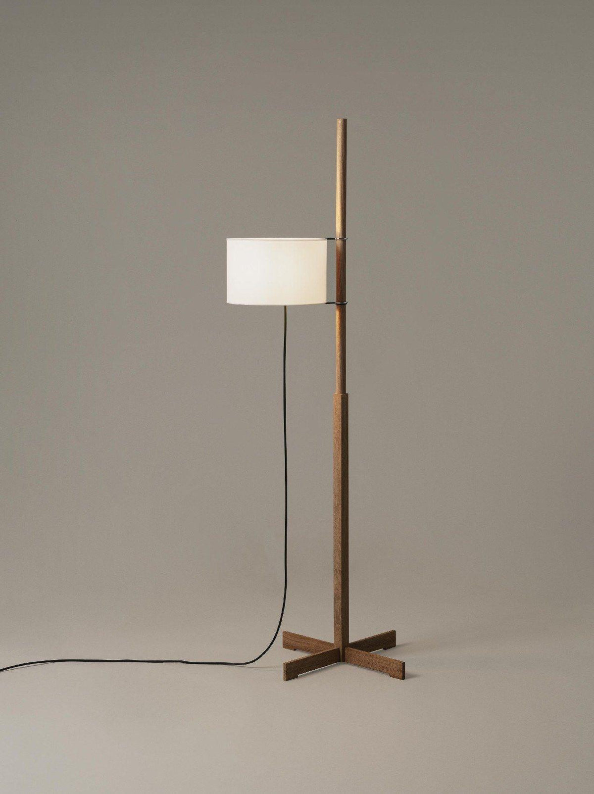 wood-tmm-floor-lamp