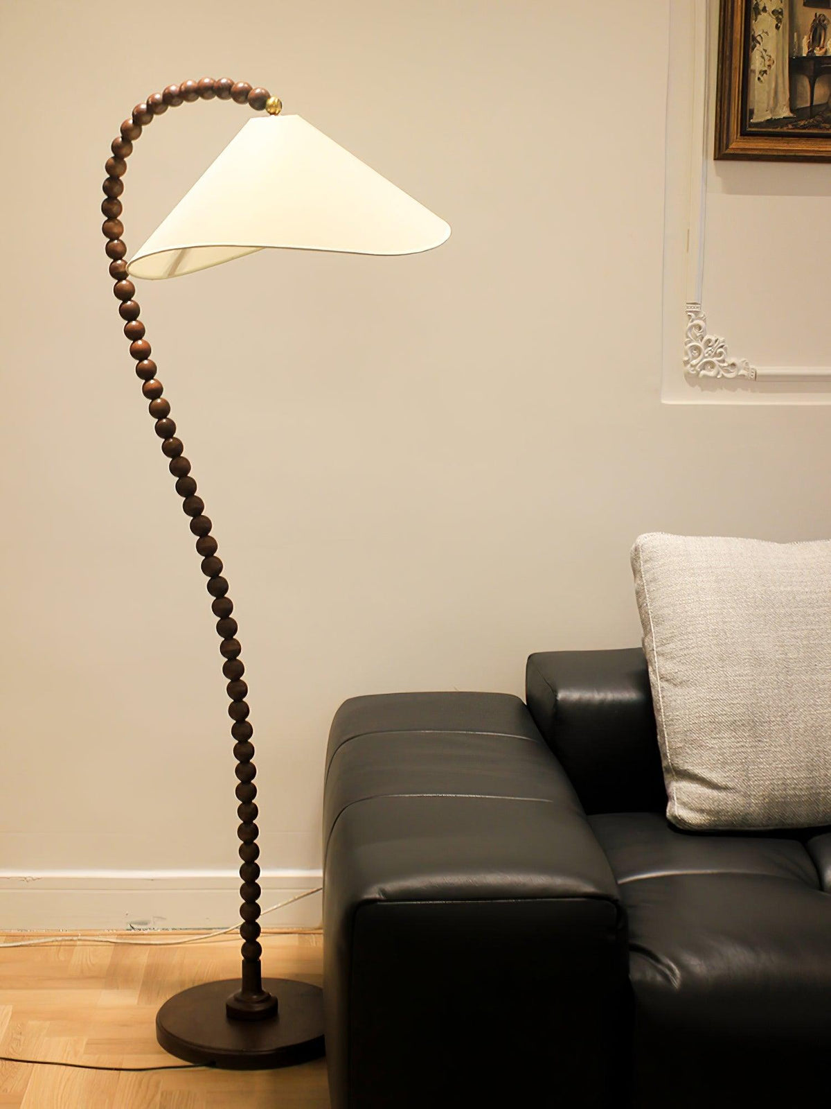 wooden-bead-floor-lamp
