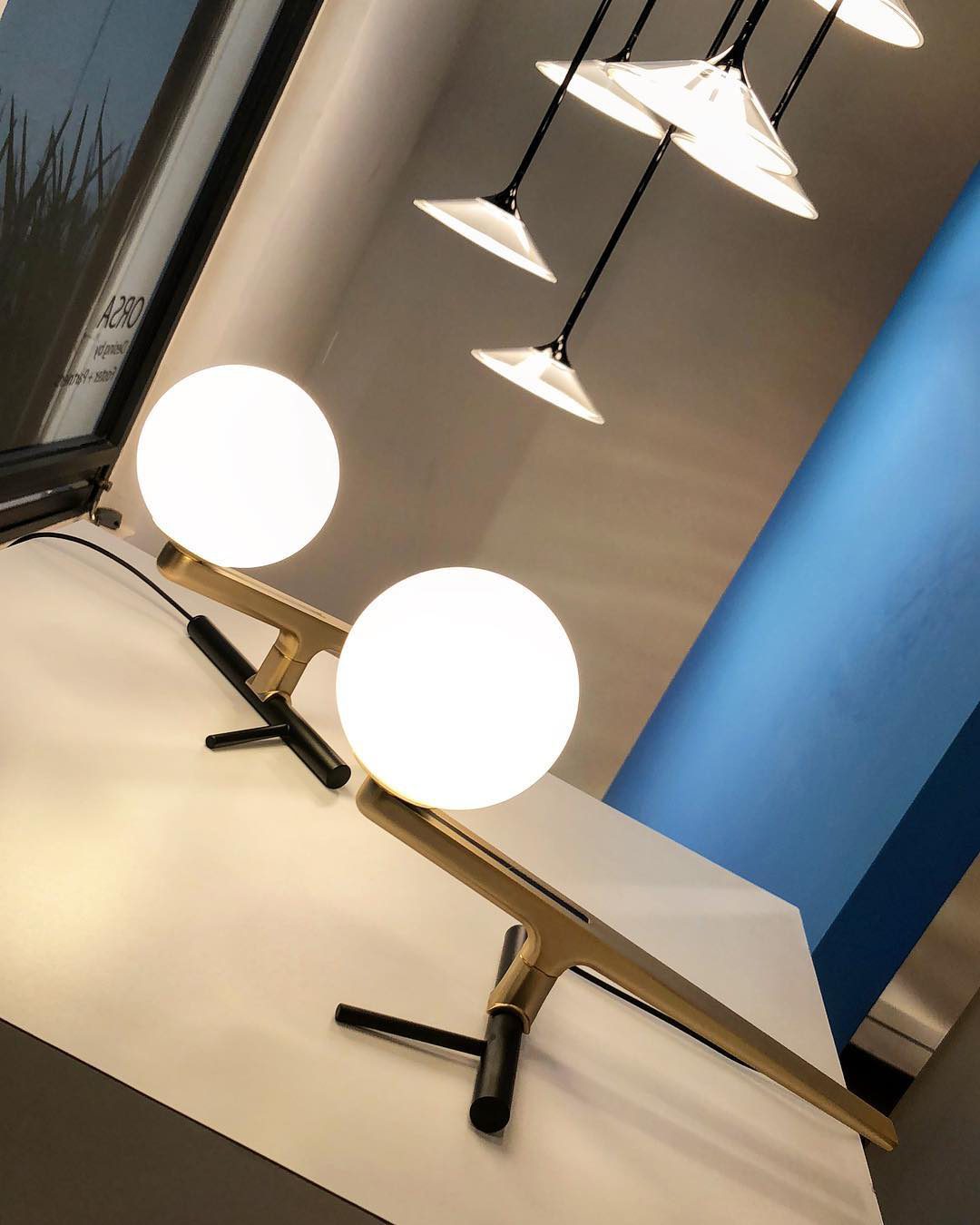 Yanzi Table lamp