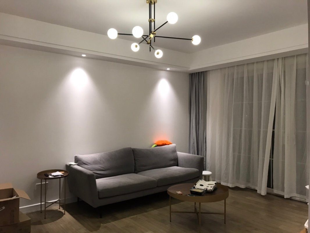 SI Chandelier